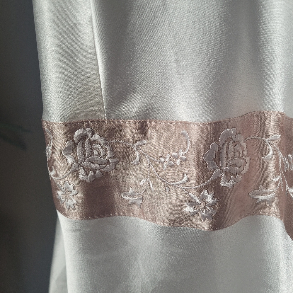 Cream Vintage satin slip dress Embroidered 90s Slip - Picture 4 of 9